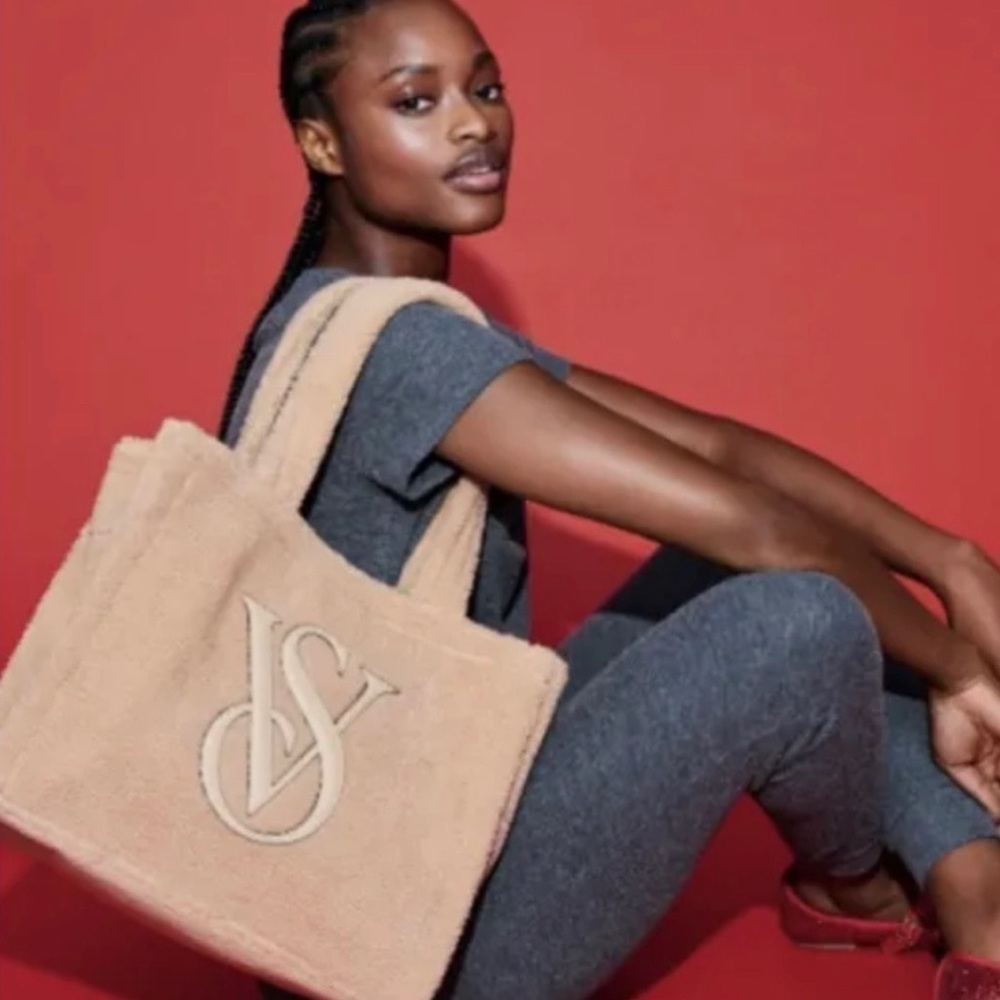 Victoria Secret Womens Warm Cozy Plush Sherpa Tote Bag NWT